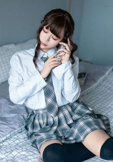 熟女OL人妻白嫩大臀美腿图_高清电影观看